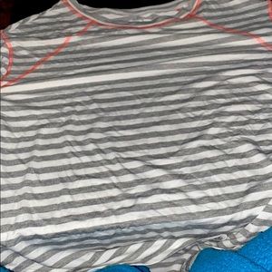 Half long sleeve shirt grey white and pink